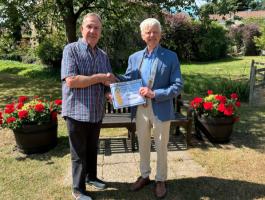 Winners 2026 Moulton; John Gentry (Left) receiving Moulton’s award 
from Richmond Rotary President Ian Hepworth.